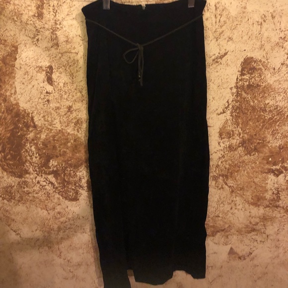 Vintage Suede Skirt! - Picture 3 of 4